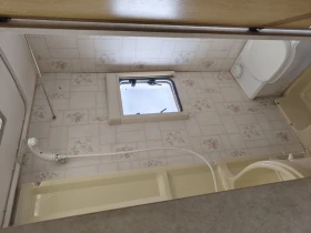 Каравана Bailey Senator , снимка 4 - Каравани и кемпери - 53694593