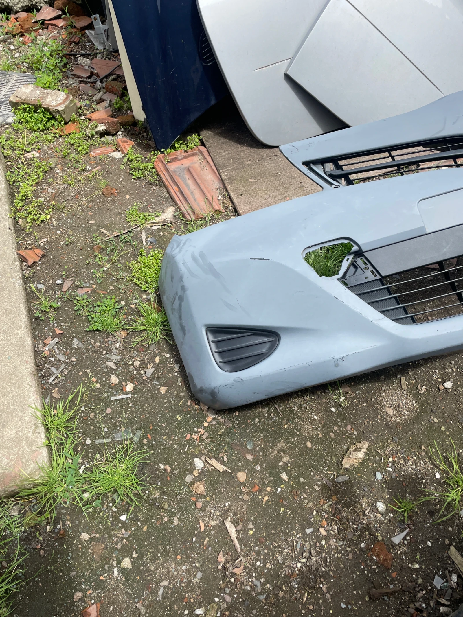     2013 | Mobile.bg   4