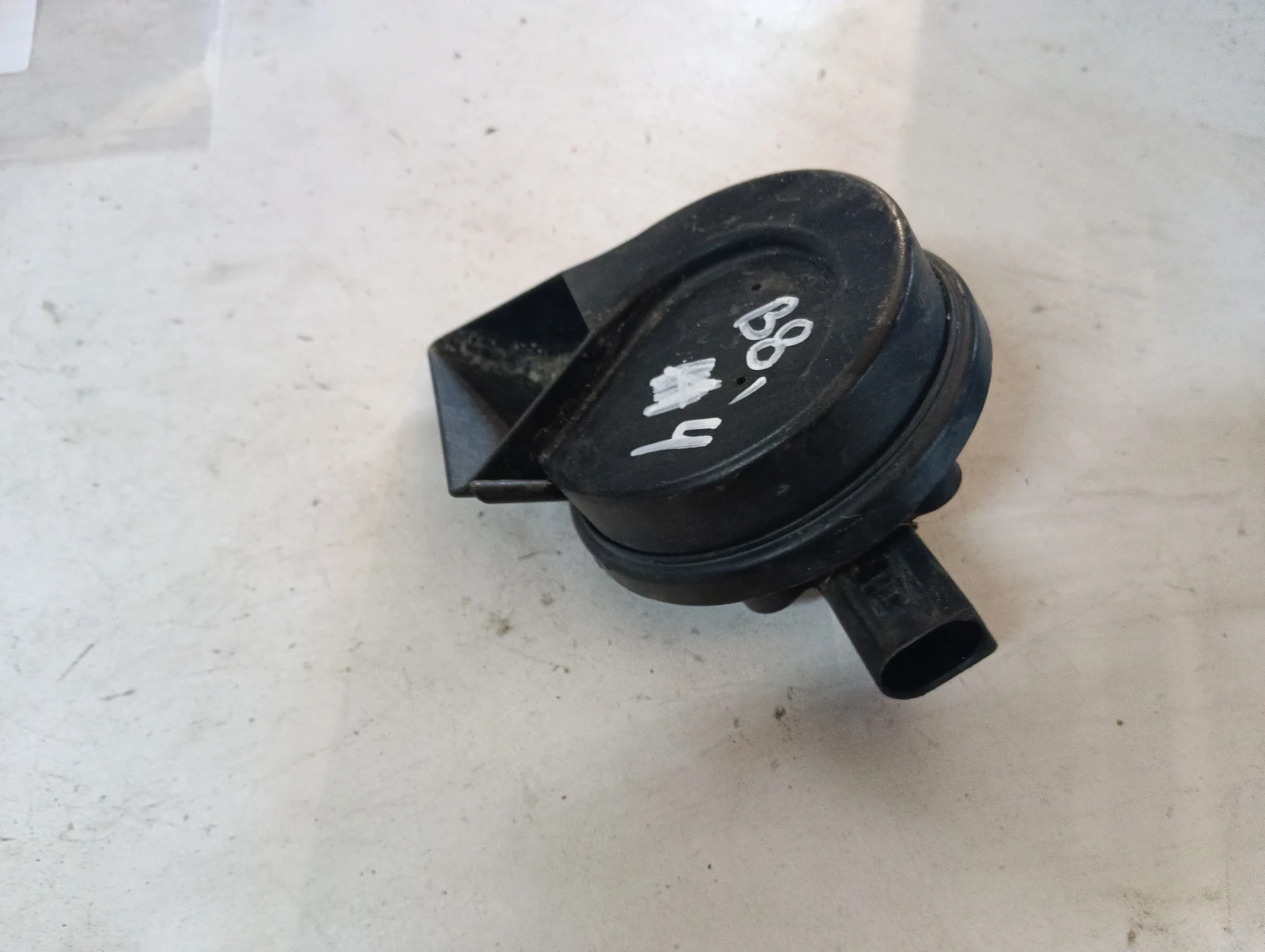 клаксон ЛЯВ 8T0951223A Audi A4
