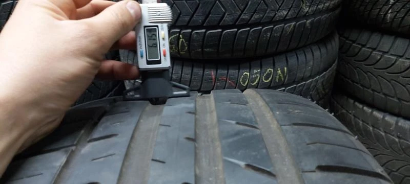 Гуми Летни 255/40R19, снимка 4 - Гуми и джанти - 32571903