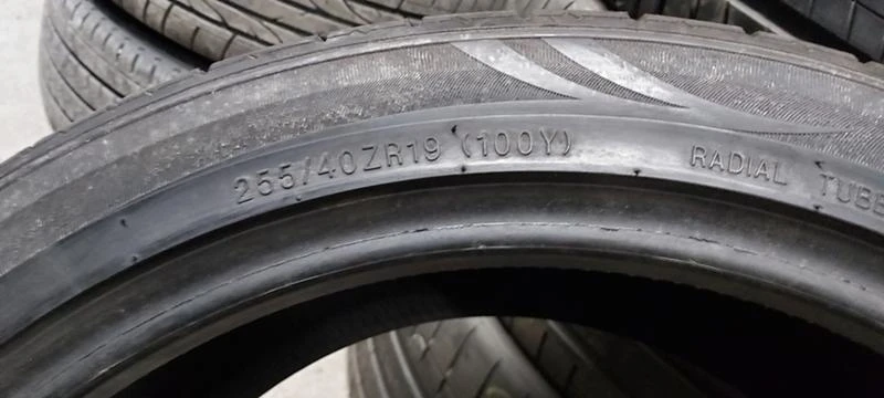 Гуми Летни 255/40R19, снимка 7 - Гуми и джанти - 32571903