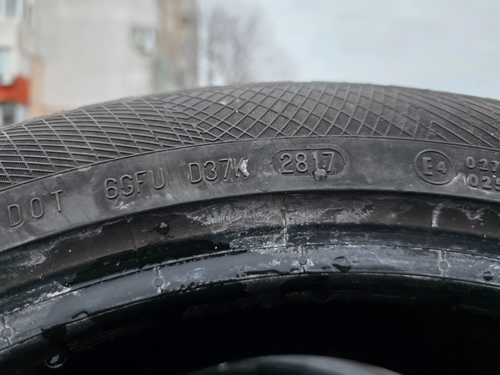 Гуми Зимни 235/45R18, снимка 11 - Гуми и джанти - 54001190
