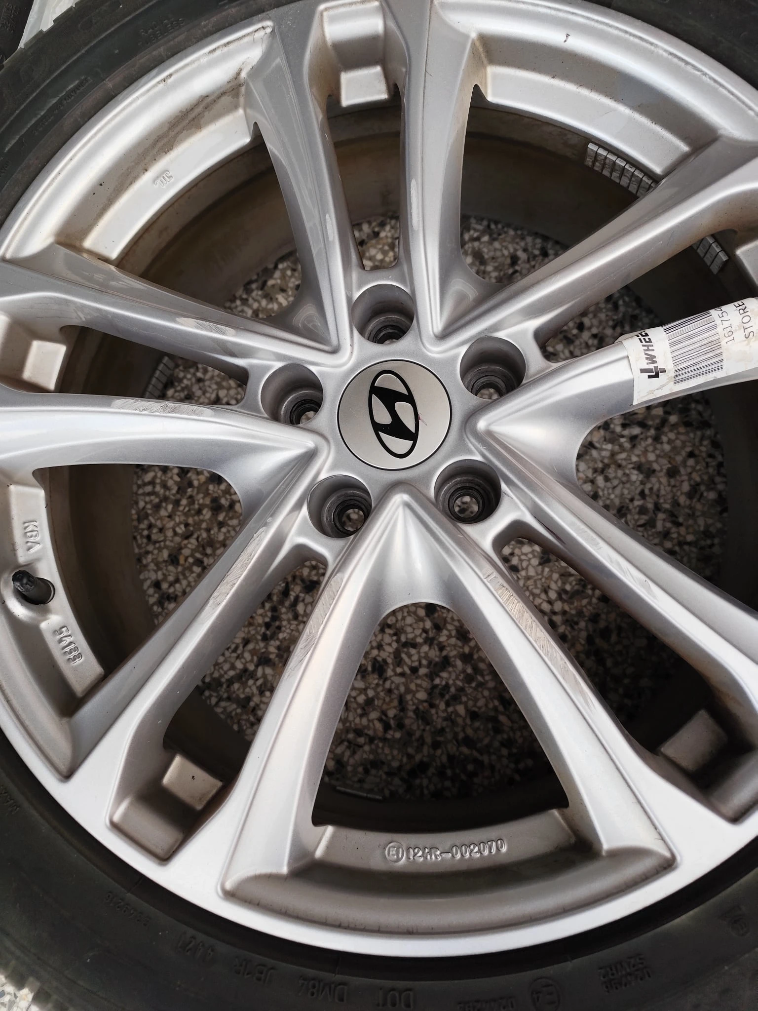 Гуми с джанти Dunlop 235/50R19, снимка 2 - Гуми и джанти - 55991934