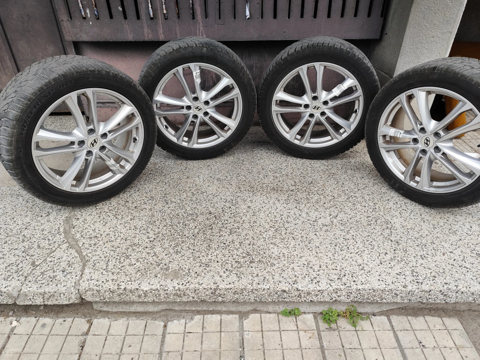 Гуми с джанти Dunlop 235/50R19
