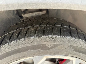 Гуми Зимни 235/45R20, снимка 5 - Гуми и джанти - 53057577