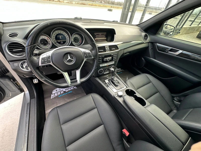 Mercedes-Benz C 300 4-Matic*AMG*, снимка 8 - Автомобили и джипове - 45856891