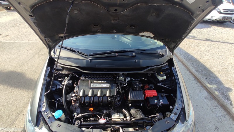 Honda Insight HYBRID КАТО ОТ МАГАЗИНА, НОВ!!!, снимка 16 - Автомобили и джипове - 44422890