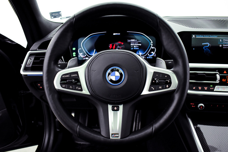 BMW 330 e xDrive Plug-in Hybrid M Paket, снимка 12 - Автомобили и джипове - 45524763