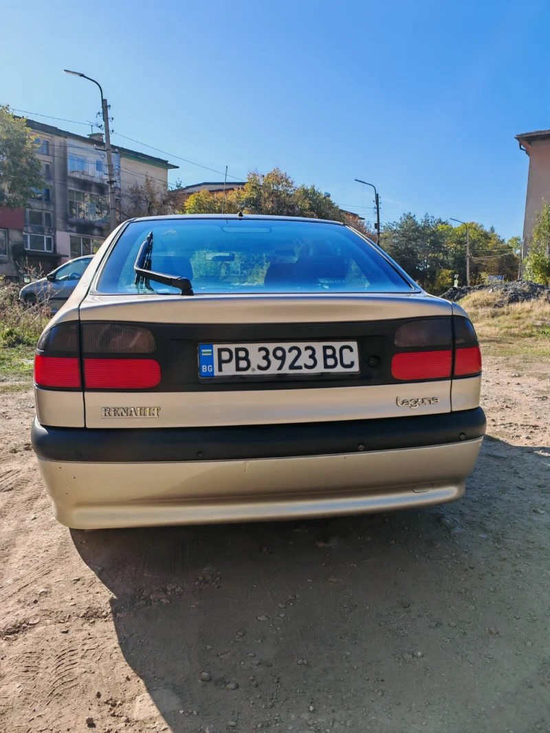 Renault Laguna 2.0 с ГИ, снимка 4 - Автомобили и джипове - 48486425