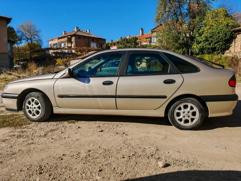 Renault Laguna 2.0 с ГИ, снимка 3 - Автомобили и джипове - 48486425