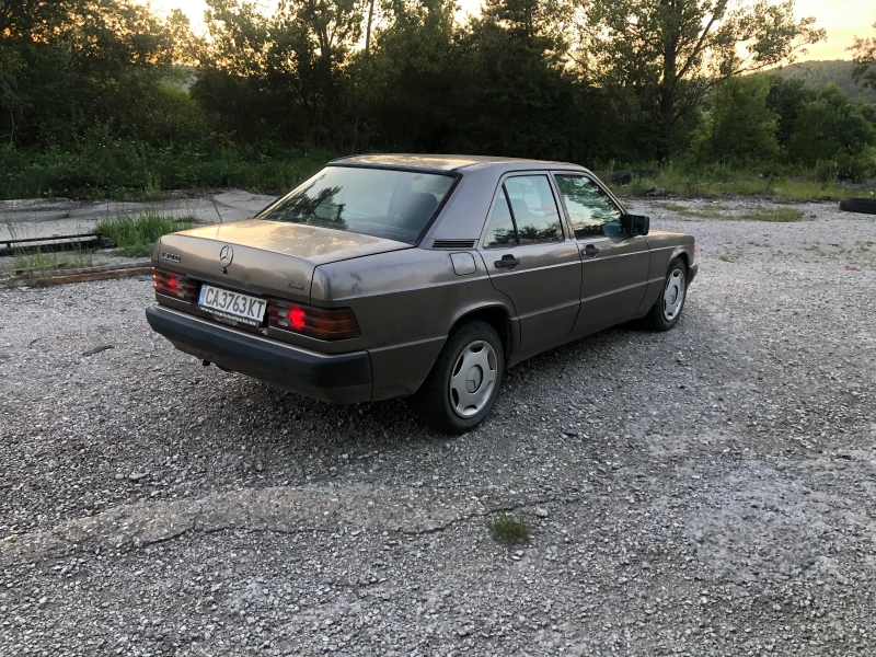 Mercedes-Benz 190 2.5 дизел, снимка 3 - Автомобили и джипове - 48383611