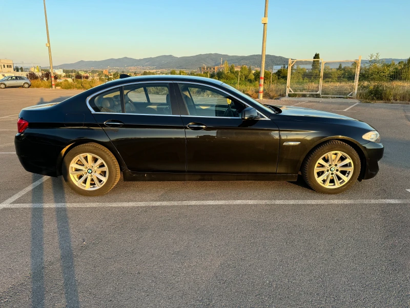 BMW 523 3.0i, снимка 5 - Автомобили и джипове - 48412606