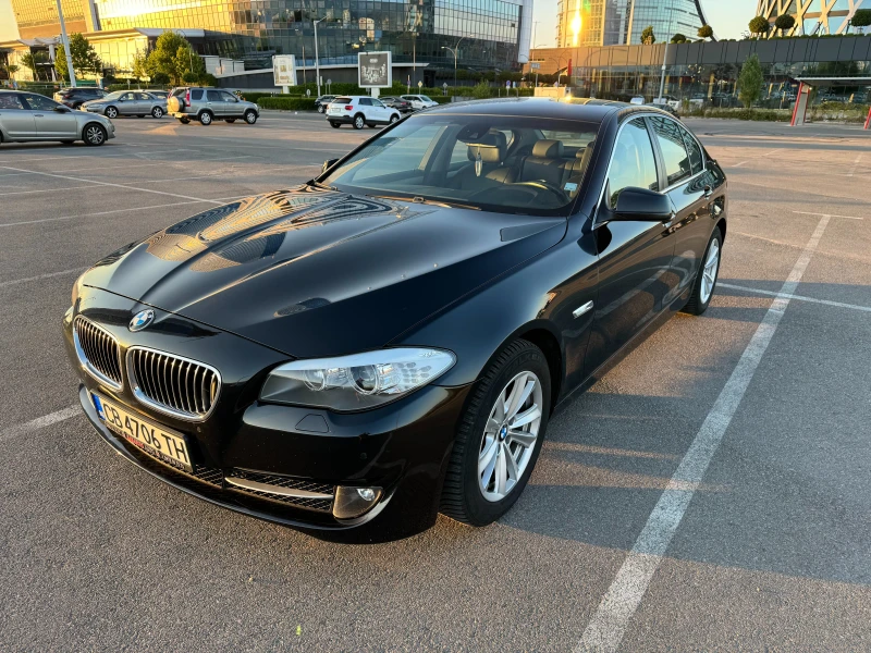 BMW 523 3.0i, снимка 2 - Автомобили и джипове - 48412606