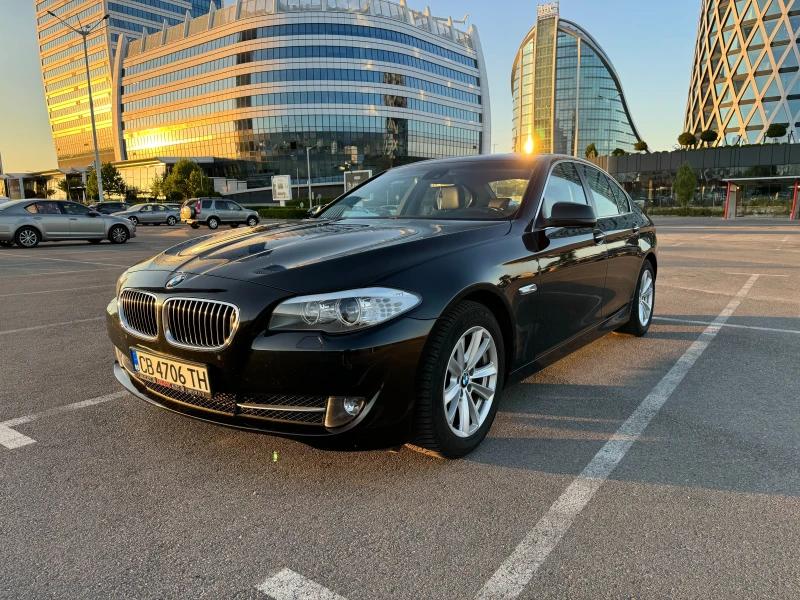 BMW 523 3.0i, снимка 3 - Автомобили и джипове - 48412606