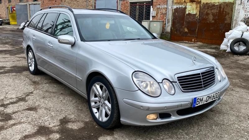 Mercedes-Benz E 220, снимка 7 - Автомобили и джипове - 49575918