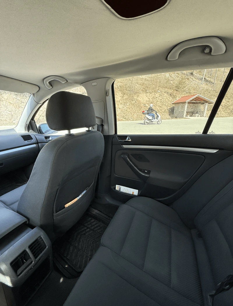 VW Golf, снимка 8 - Автомобили и джипове - 52427975