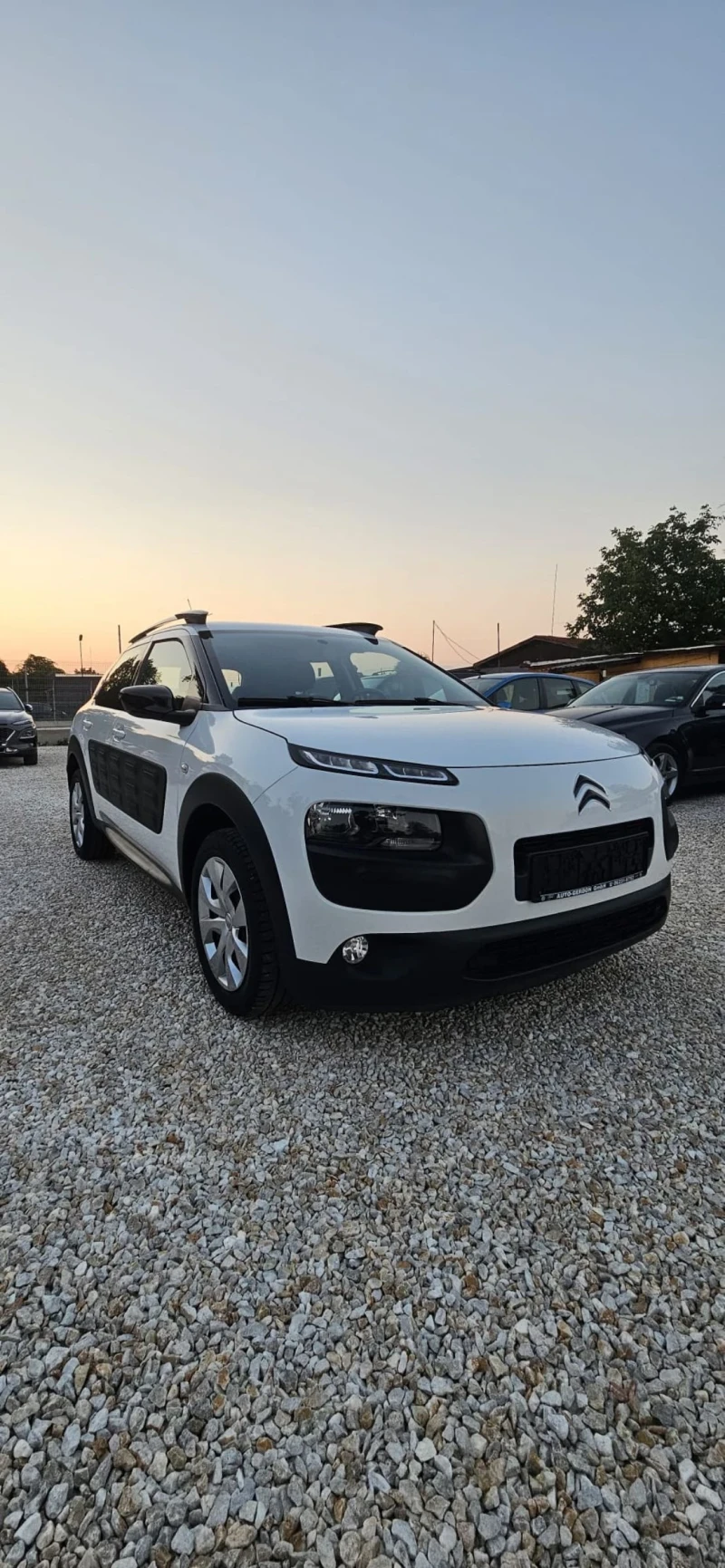 Citroen C4 Cactus 1.2, 82к.с., снимка 8 - Автомобили и джипове - 51357930