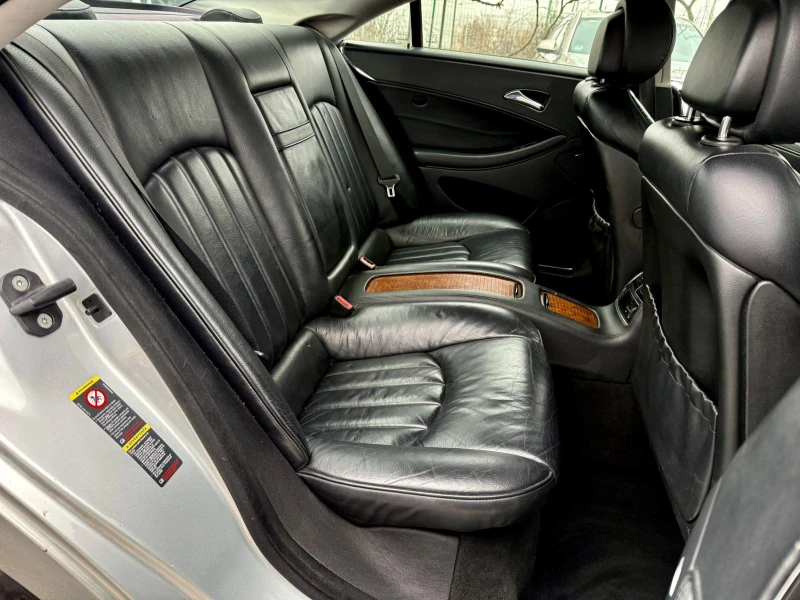 Mercedes-Benz CLS 320 CDI 224kc Italia, снимка 14 - Автомобили и джипове - 53456057