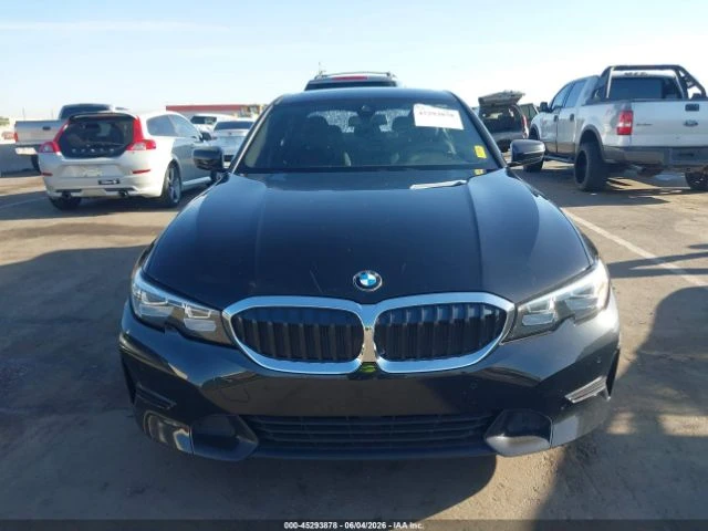 BMW 330 * КОЖА* ПОДГРЕВ* ШИБИДАХ* КАМЕРА* LED* NAVI* , снимка 11 - Автомобили и джипове - 54881169