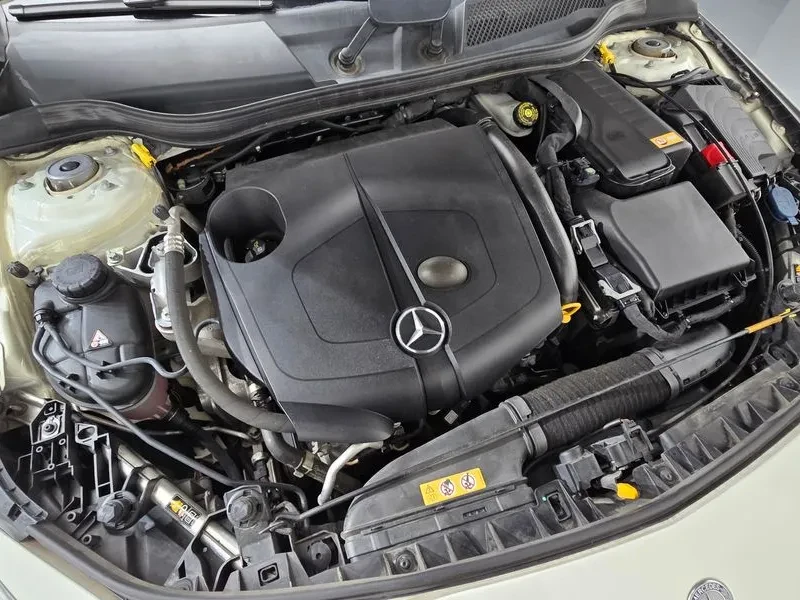 Mercedes-Benz CLA 200 CDI, снимка 6 - Автомобили и джипове - 55096852