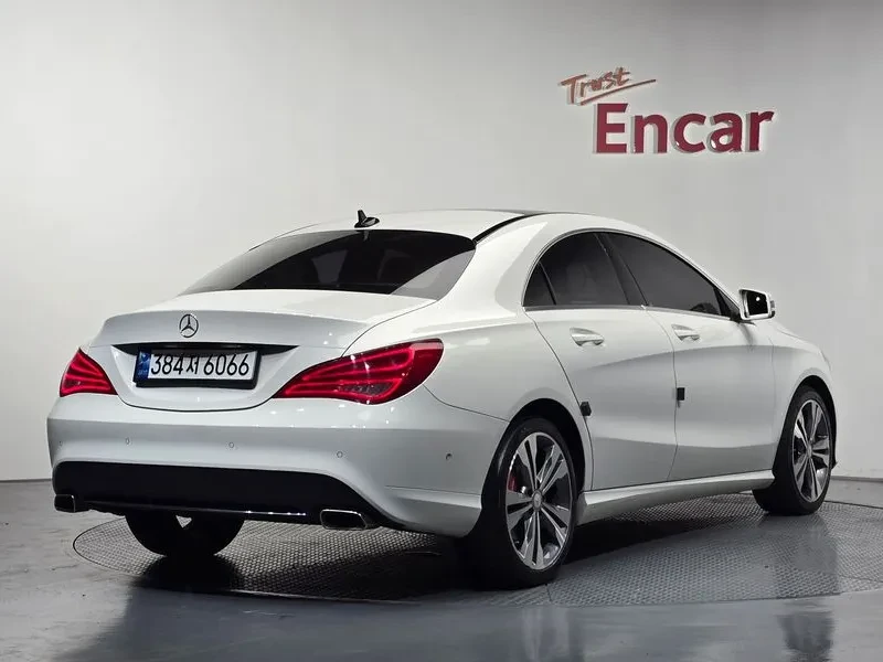 Mercedes-Benz CLA 200 CDI, снимка 2 - Автомобили и джипове - 55096852