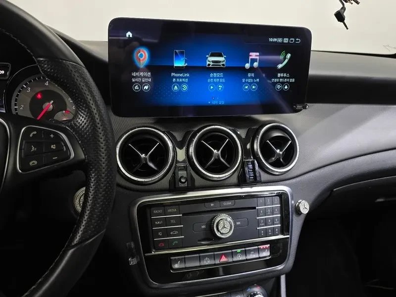 Mercedes-Benz CLA 200 CDI, снимка 16 - Автомобили и джипове - 55096852