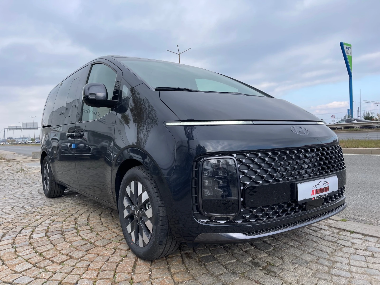 Hyundai Staria 4х4/6+ 1/luxury+ , снимка 1