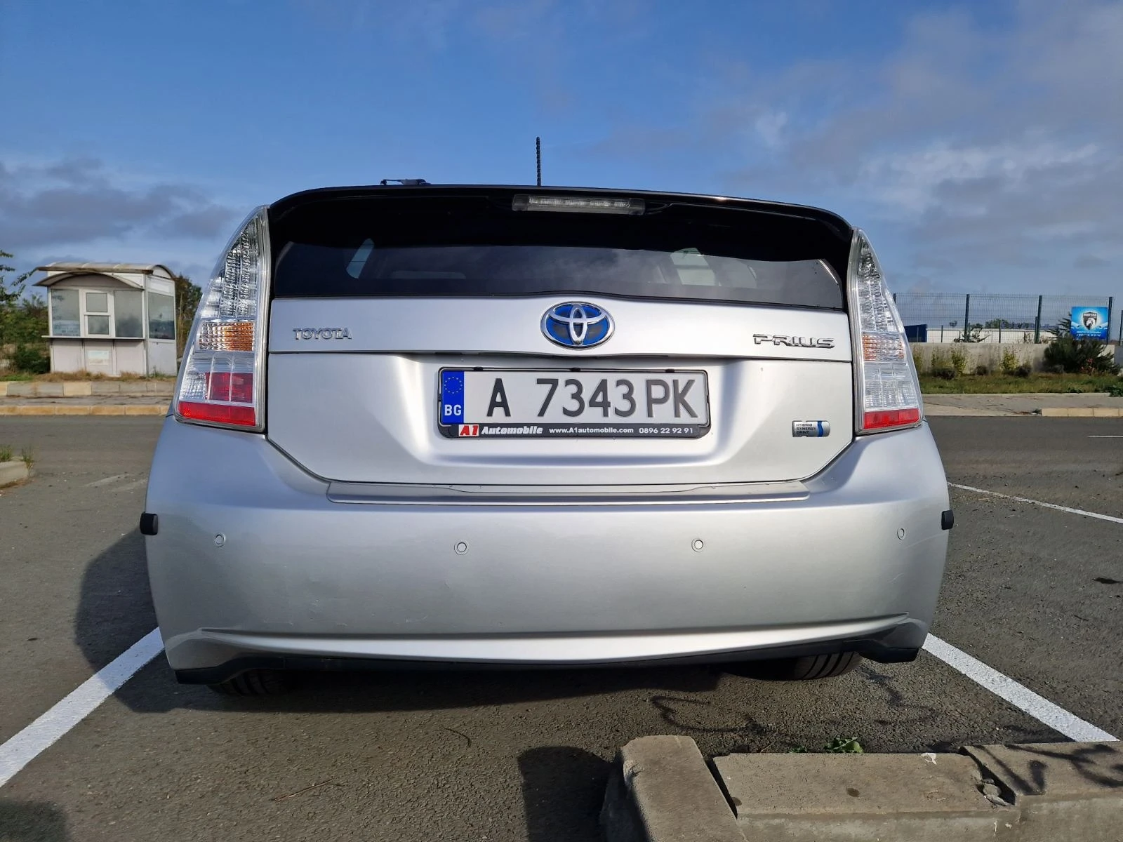 Toyota Prius 1.8 Live - изображение 5