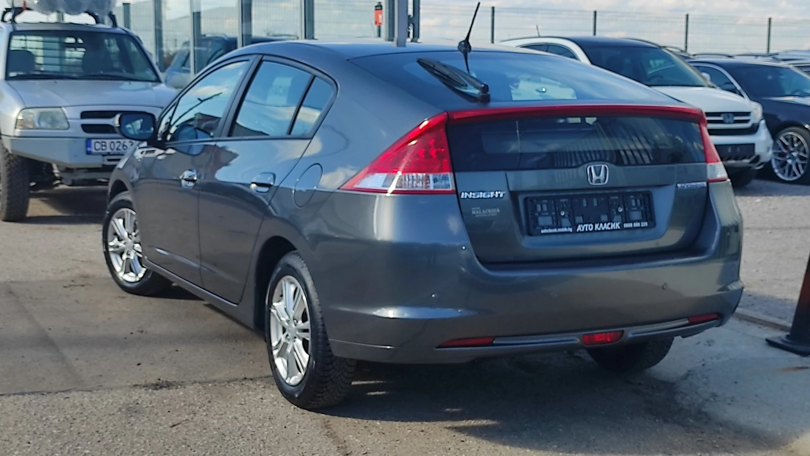 Honda Insight HYBRID КАТО ОТ МАГАЗИНА, НОВ!!! - изображение 6