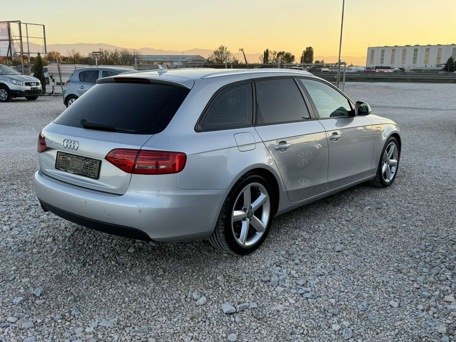 Audi A4 2.0TDI 170ks QUATTRO - изображение 4