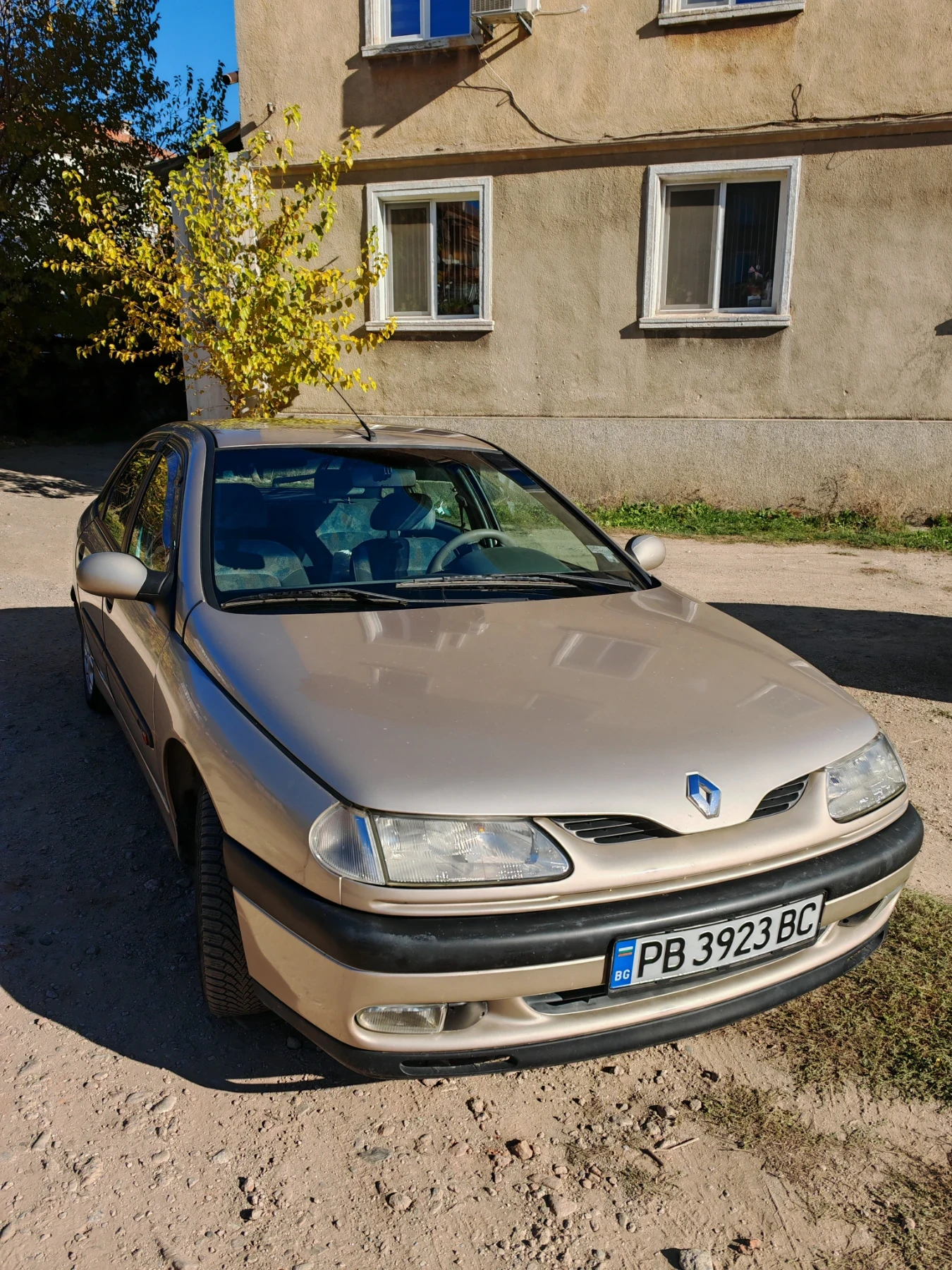 Renault Laguna 2.0 с ГИ - изображение 2