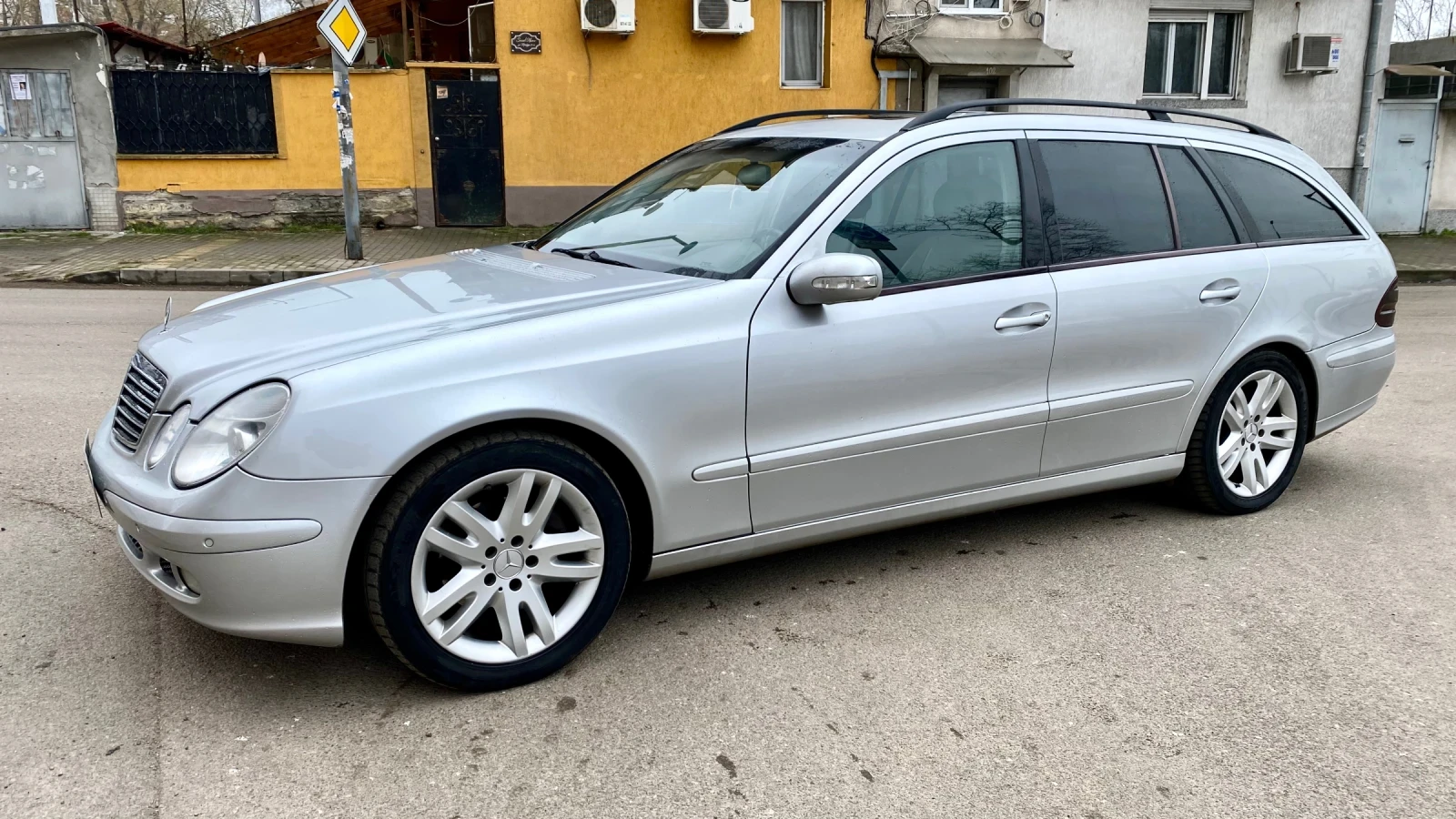 Mercedes-Benz E 220 | Mobile.bg — изображение 1