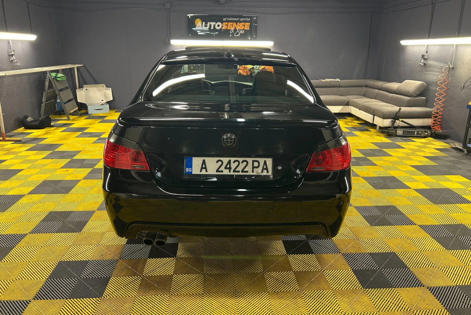 BMW 523 2.5i = 177 к.с. = Нави = Shadow Line = М Спорт Пак - изображение 8