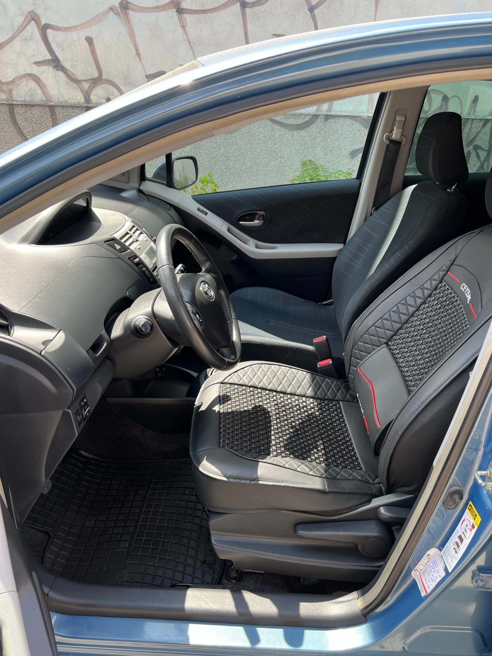 Toyota Yaris  - изображение 9