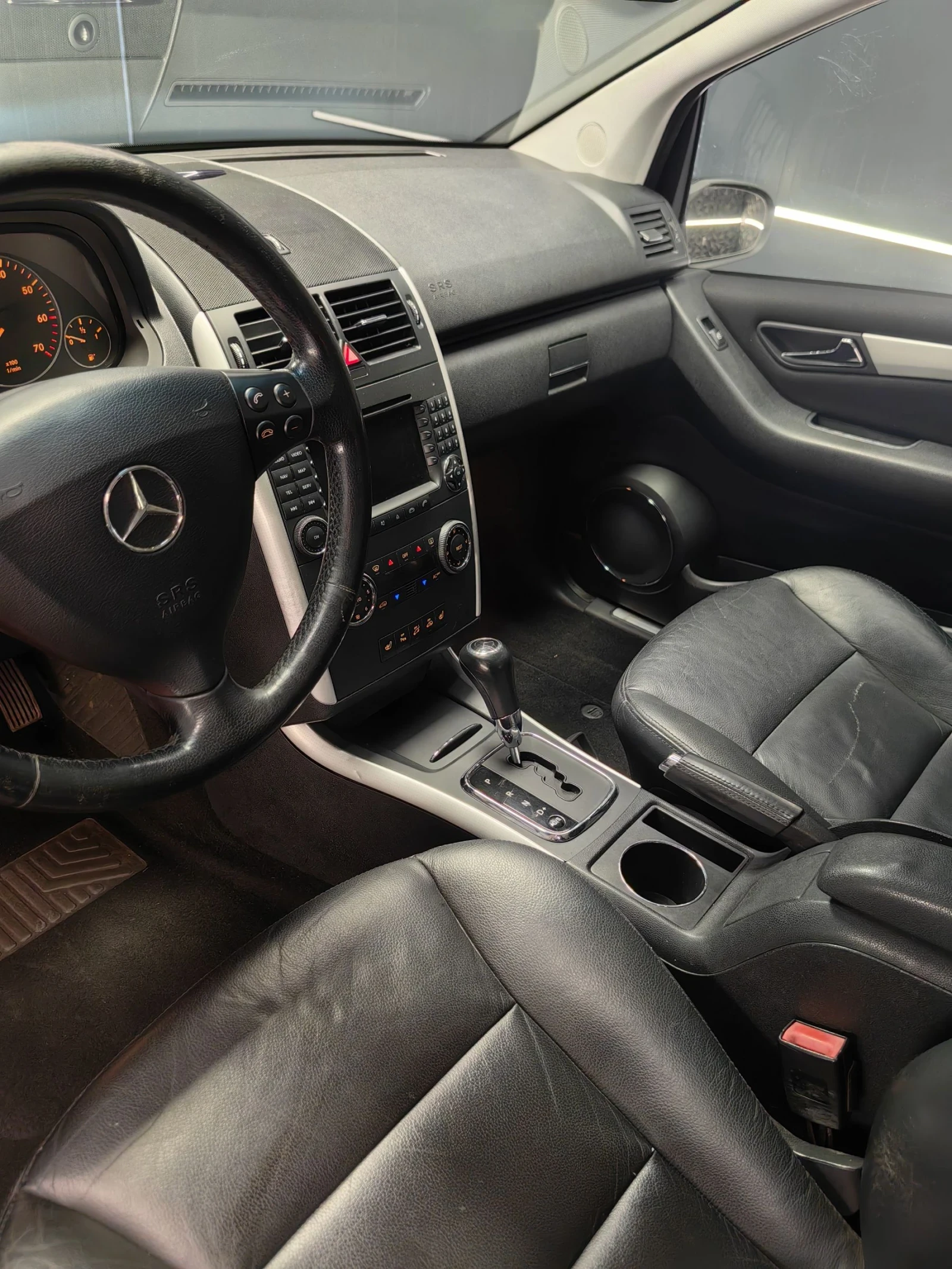 Mercedes-Benz A 200 АВТОМАТ* AVANTGARDE* ПОДГРЕВ* НАВИ* КОЖА - изображение 5