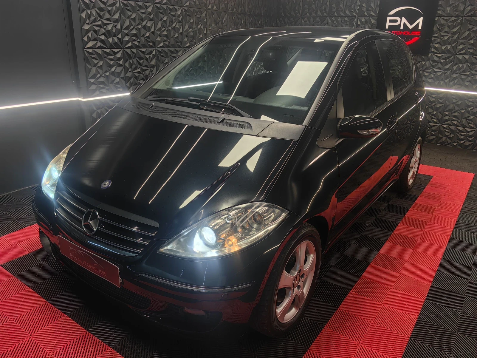 Mercedes-Benz A 200 АВТОМАТ* AVANTGARDE* ПОДГРЕВ* НАВИ* КОЖА - изображение 2