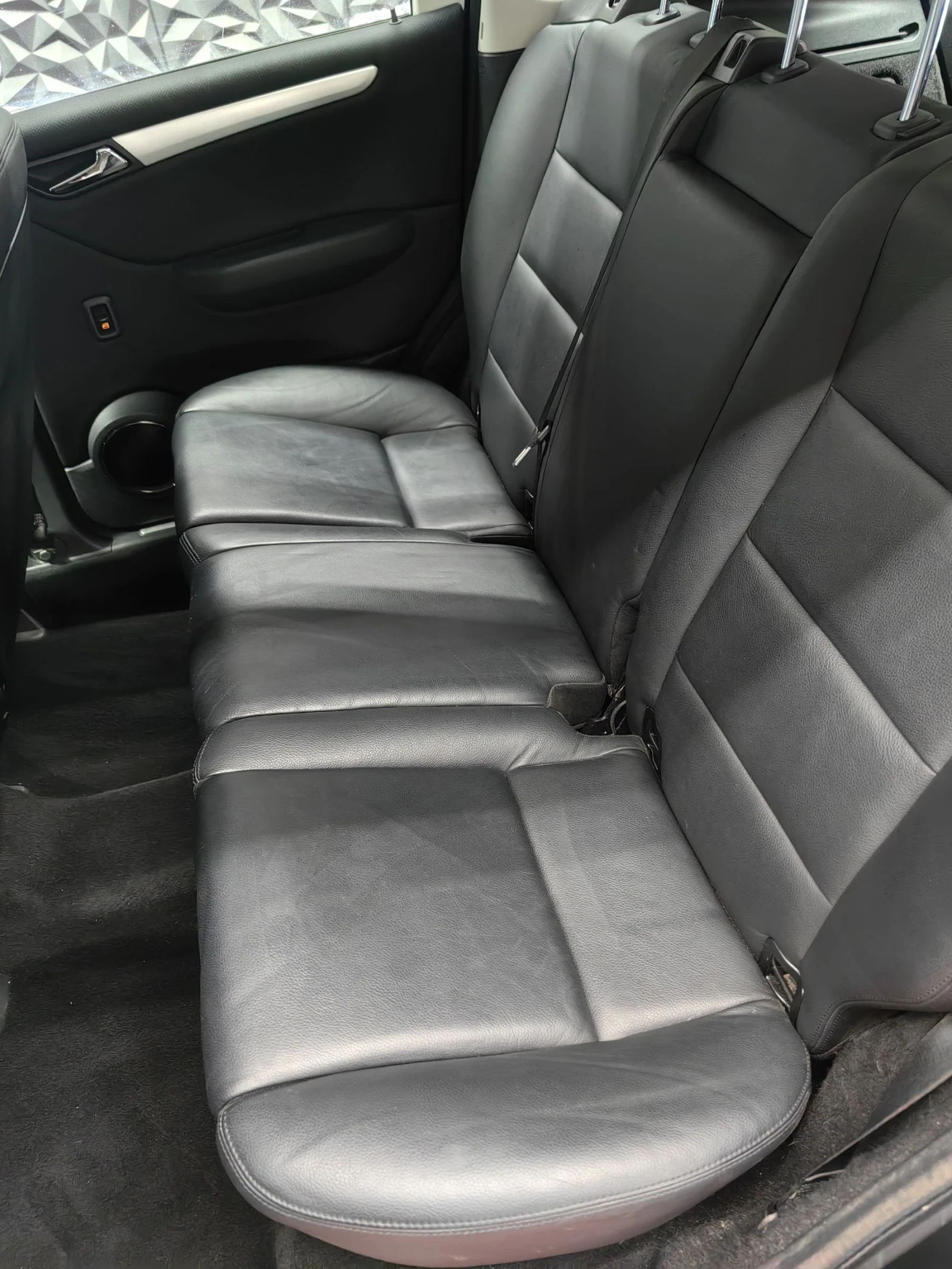 Mercedes-Benz A 200 АВТОМАТ* AVANTGARDE* ПОДГРЕВ* НАВИ* КОЖА - изображение 7