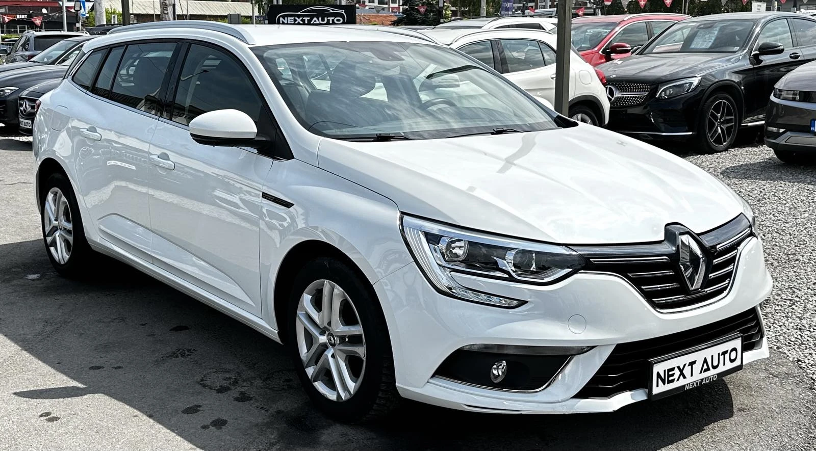 Renault Megane 1.5D 116HP NAVI EURO6 - изображение 3