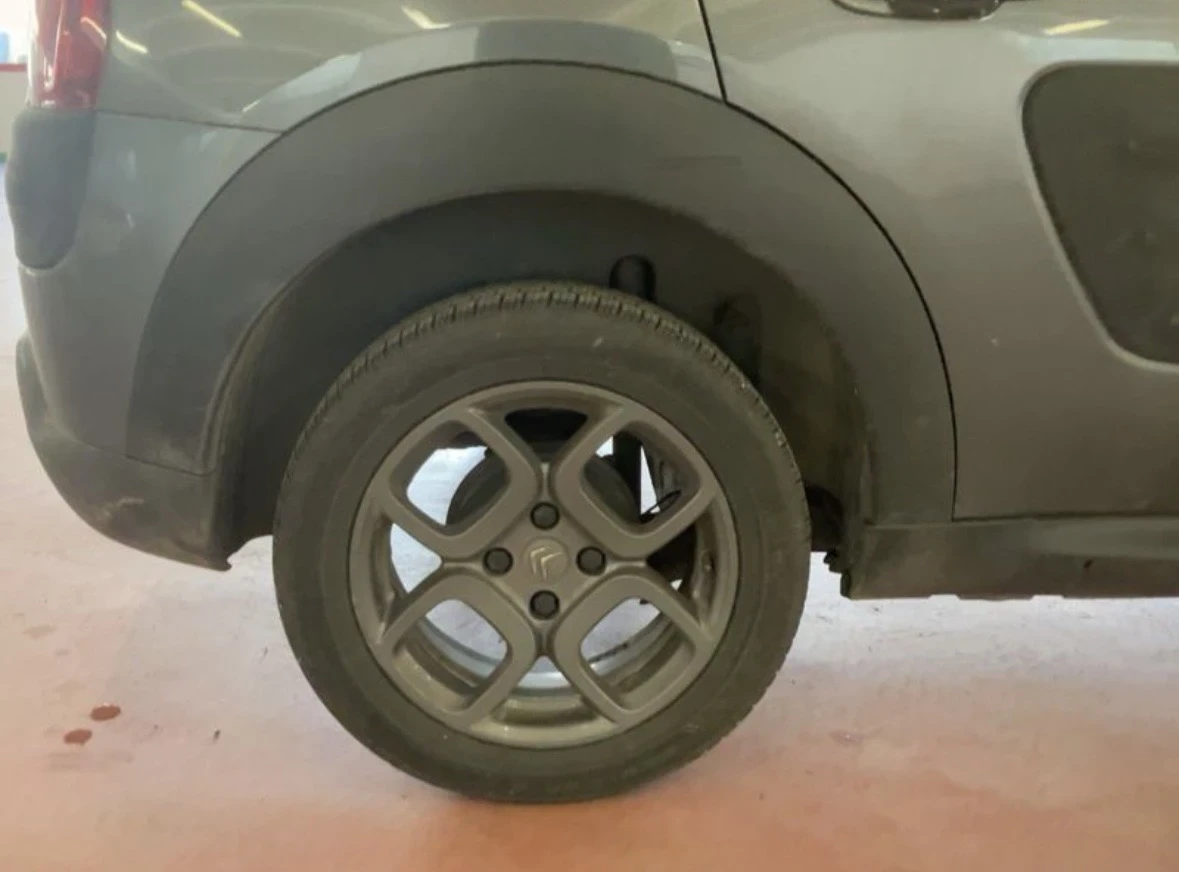 Citroen C4 Cactus 1.6 Blue-HDi Shine , снимка 13 - Автомобили и джипове - 53771796