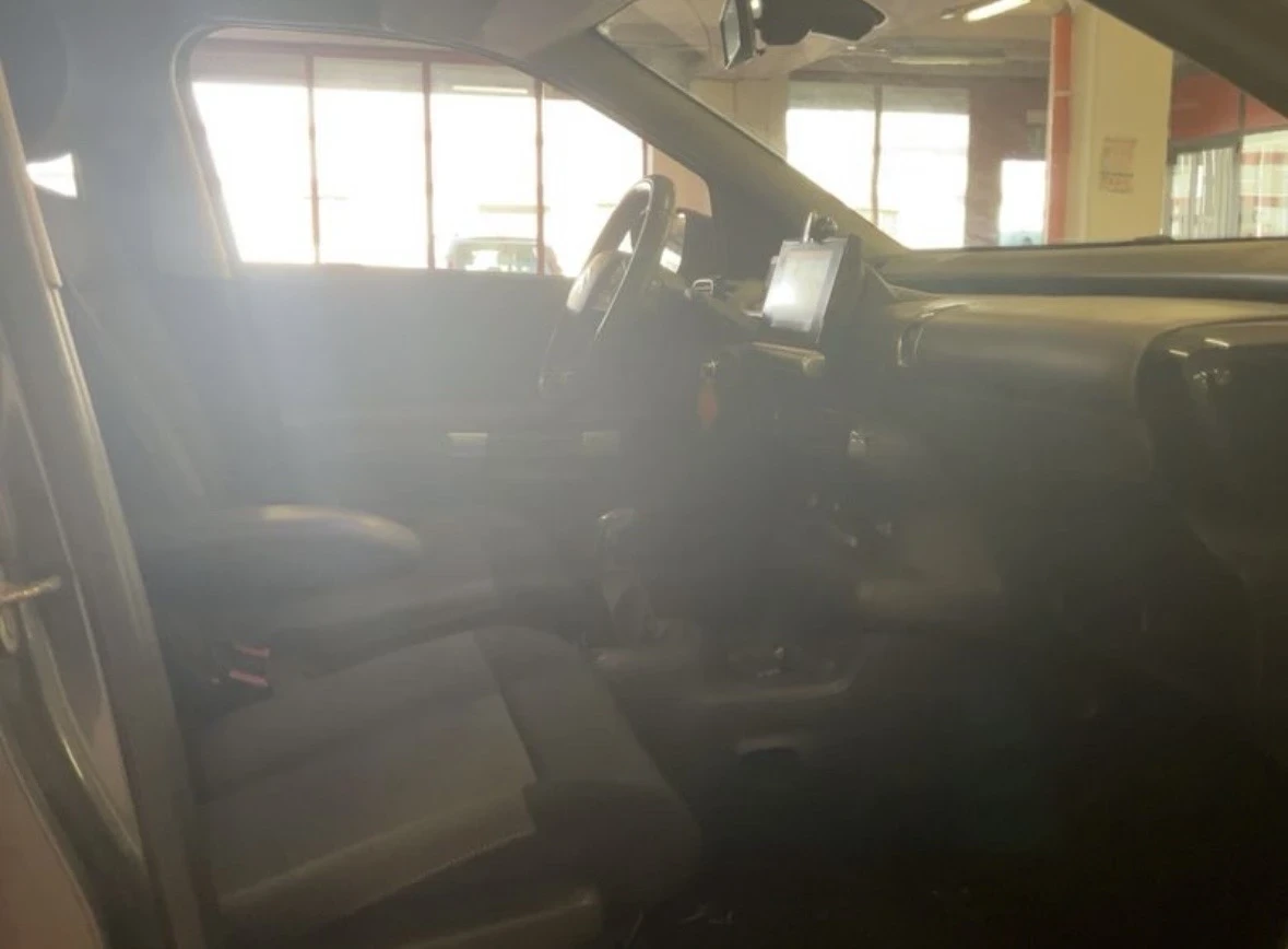 Citroen C4 Cactus 1.6 Blue-HDi Shine , снимка 10 - Автомобили и джипове - 53771796