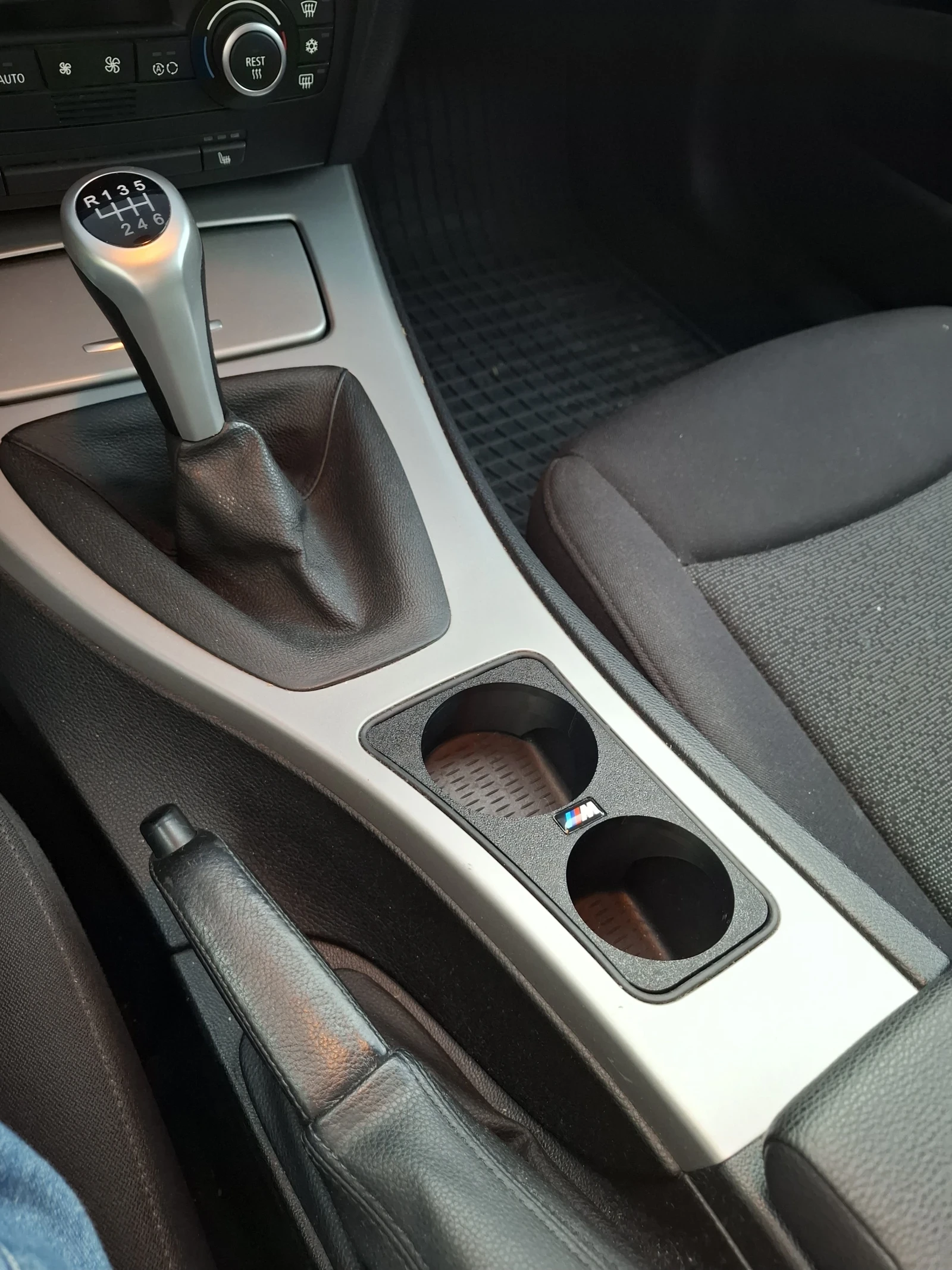 BMW 318, снимка 8 - Автомобили и джипове - 54060875