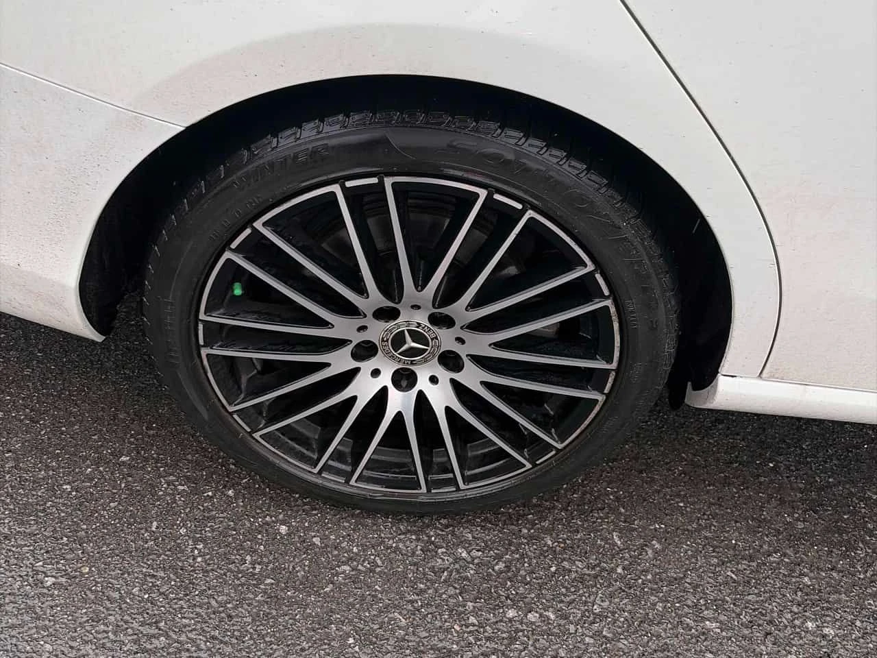 Mercedes-Benz C 300 /ПАНОРАМА/ПОДГРЕВИ/ЛИЦЕНЗИРАН ПРОДАВАЧ, снимка 7 - Автомобили и джипове - 54183858