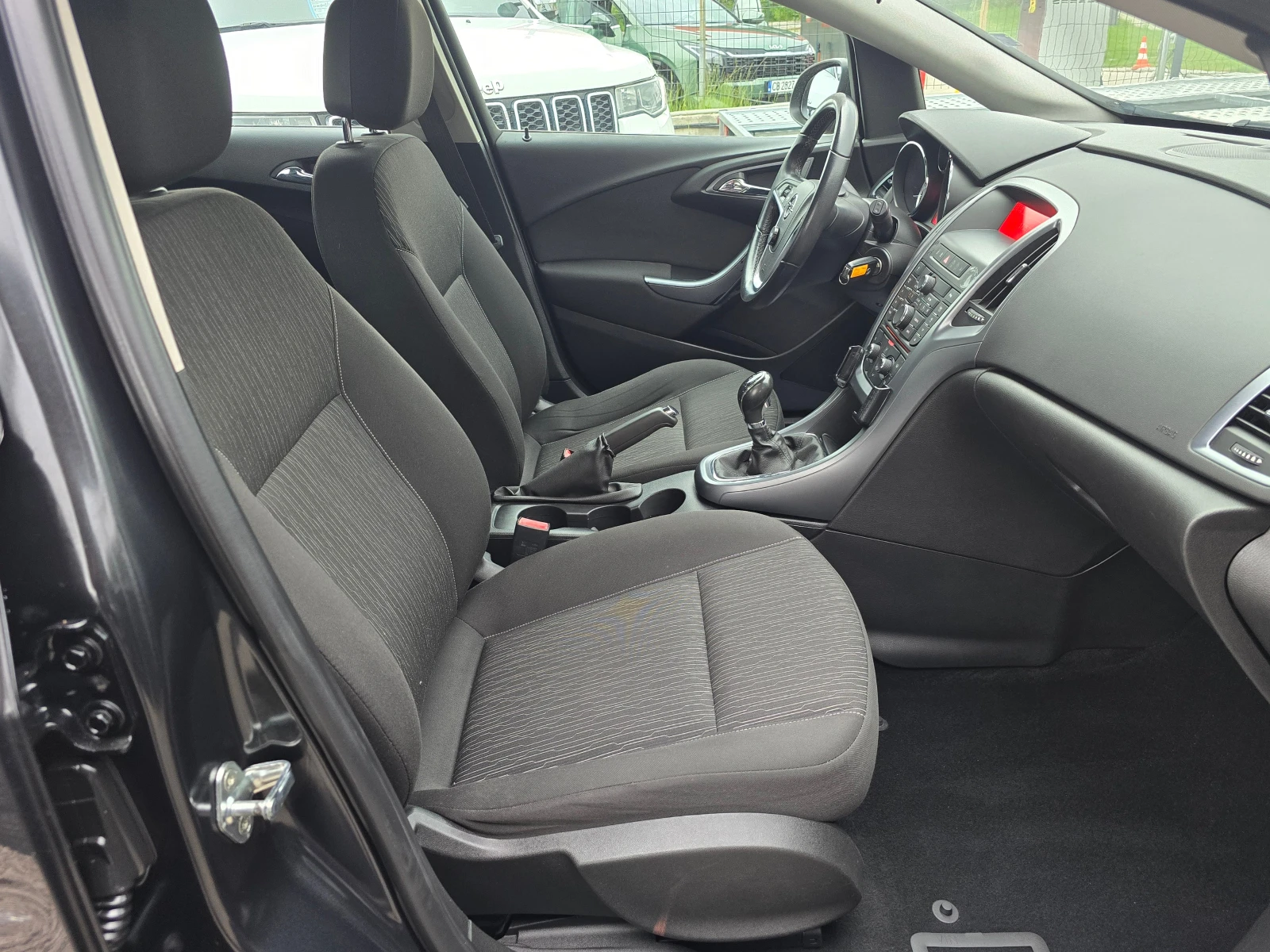 Opel Astra 1.7TDCi/6-ck./Лизинг, снимка 14 - Автомобили и джипове - 54599917
