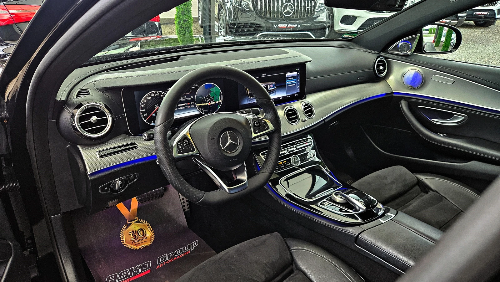 Mercedes-Benz E 220 6.3AMG/4D BURMESTER/360CAM/HUD/ПОДГРЕВ/CAR PLAY/LI, снимка 10 - Автомобили и джипове - 54773811