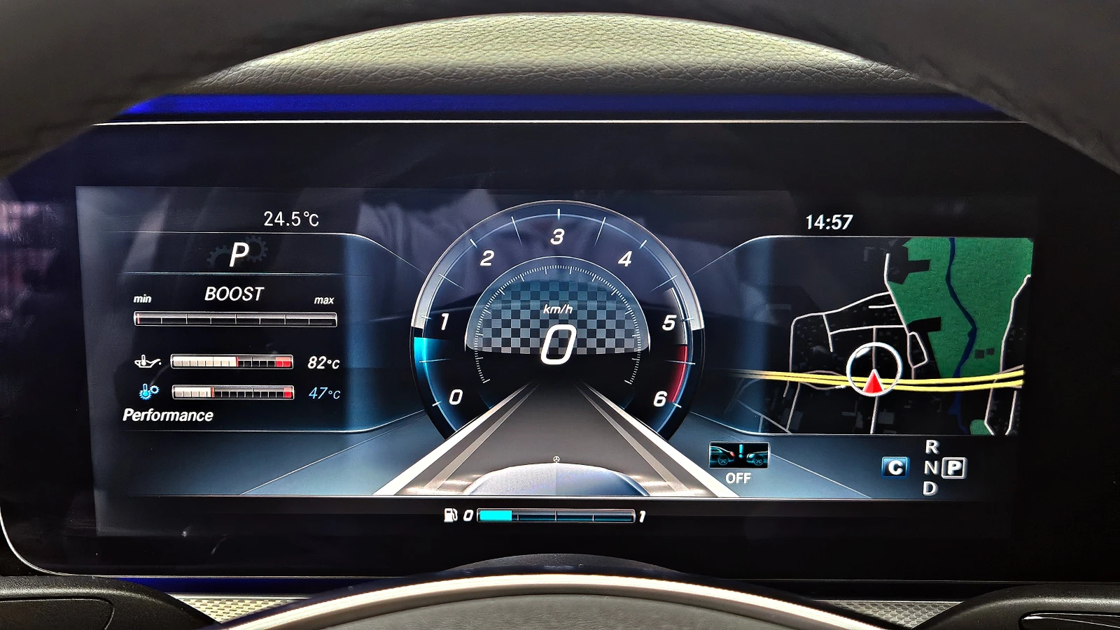 Mercedes-Benz E 220 6.3AMG/4D BURMESTER/360CAM/HUD/ПОДГРЕВ/CAR PLAY/LI, снимка 9 - Автомобили и джипове - 54773811