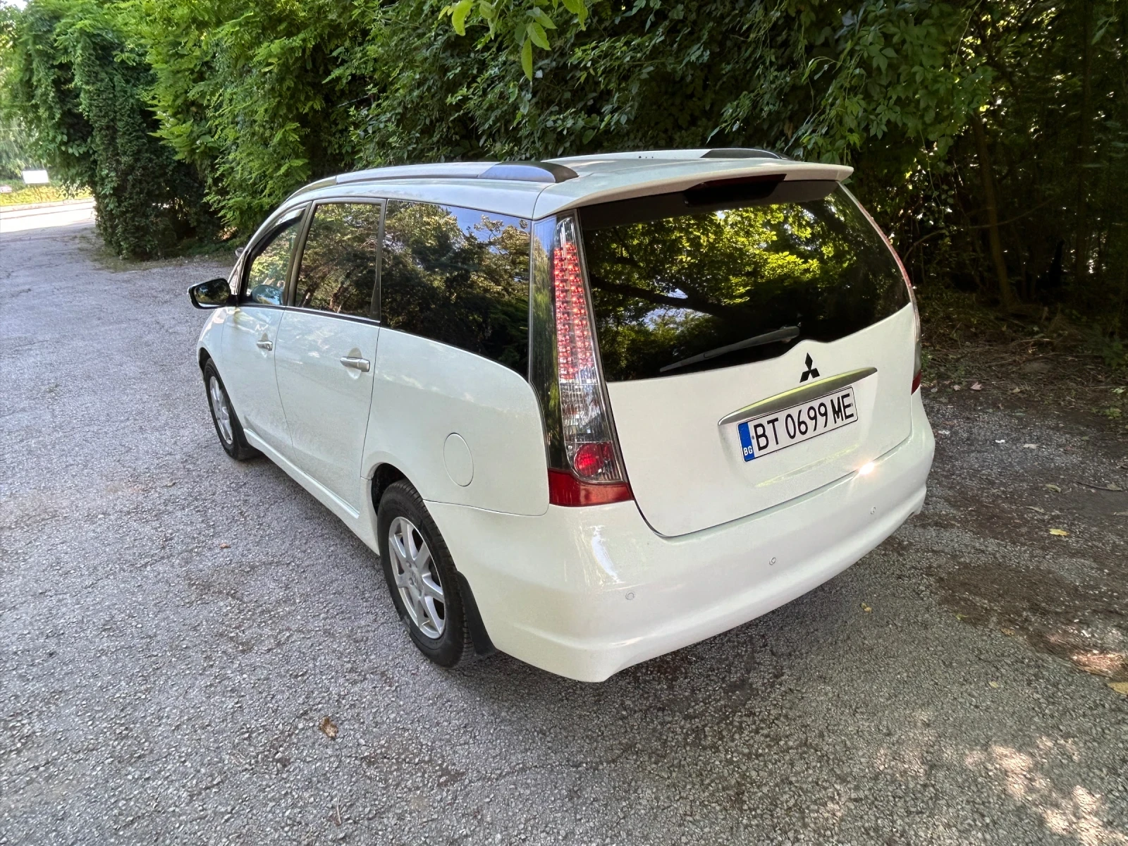 Mitsubishi Grandis 2.0 disel 140 кс 7 местен, снимка 4 - Автомобили и джипове - 55158293