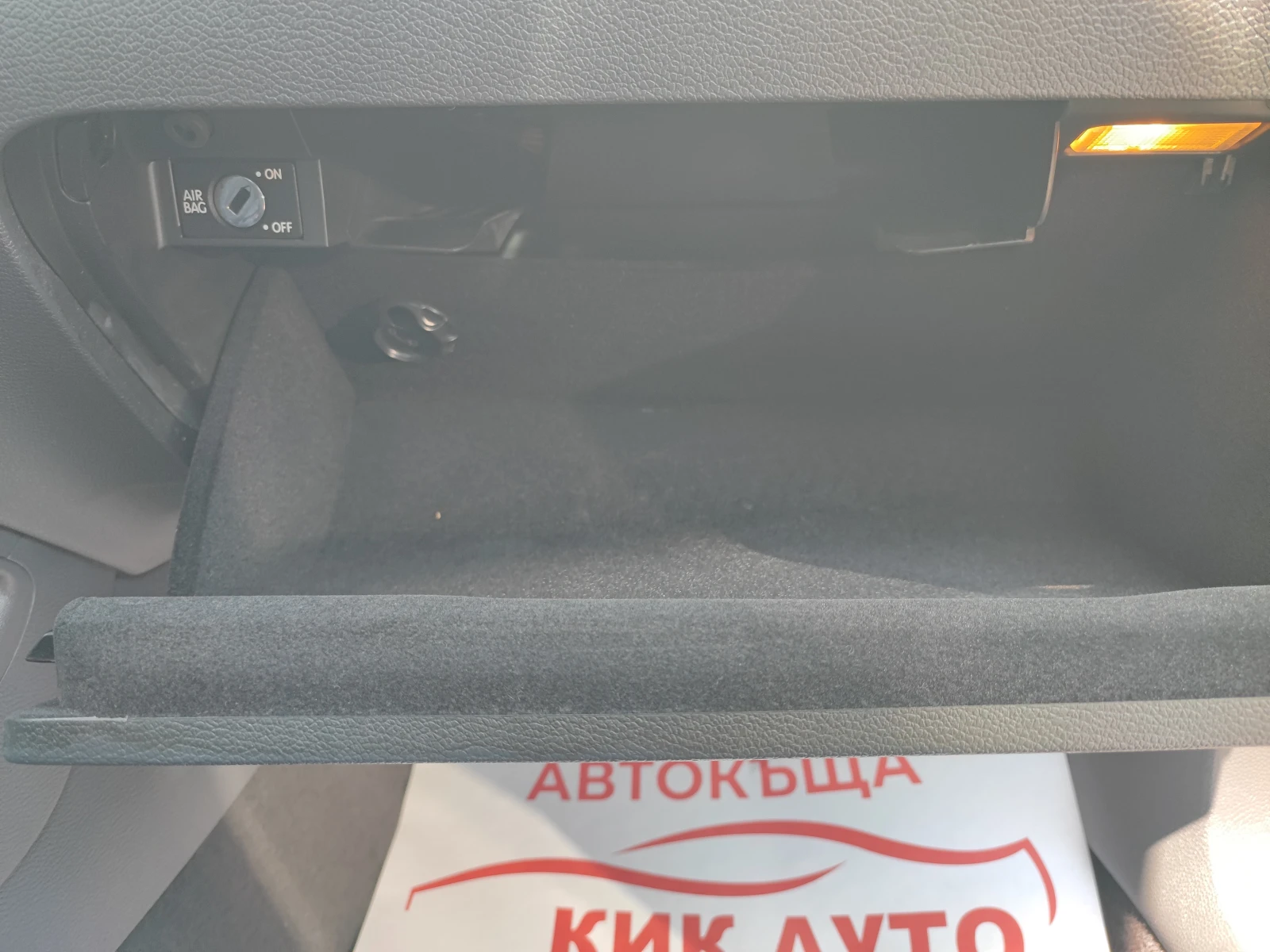 VW Golf 1.9TDI-105ks-6sk, снимка 14 - Автомобили и джипове - 55345847