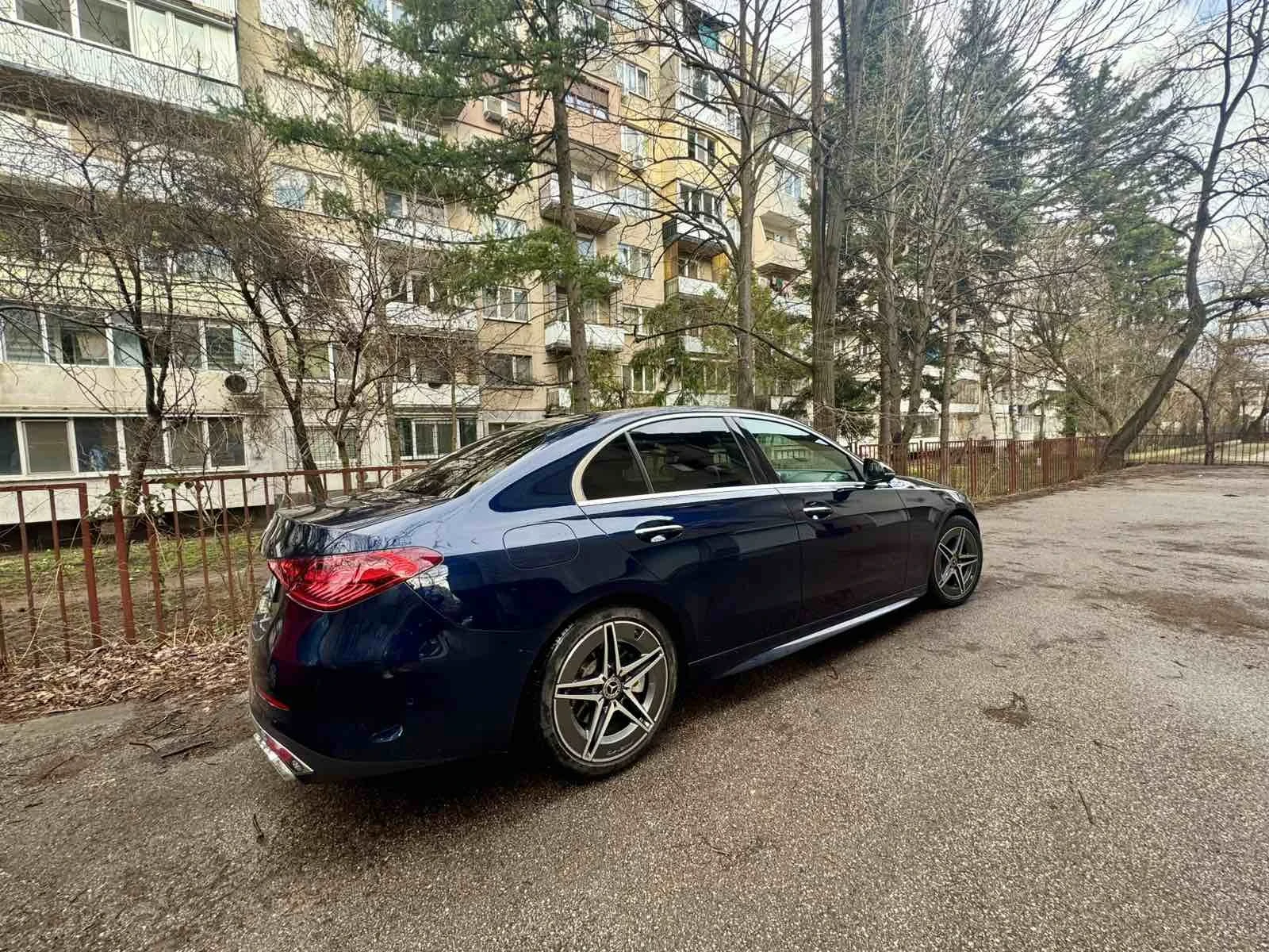 Mercedes-Benz C 220, снимка 2 - Автомобили и джипове - 55397377