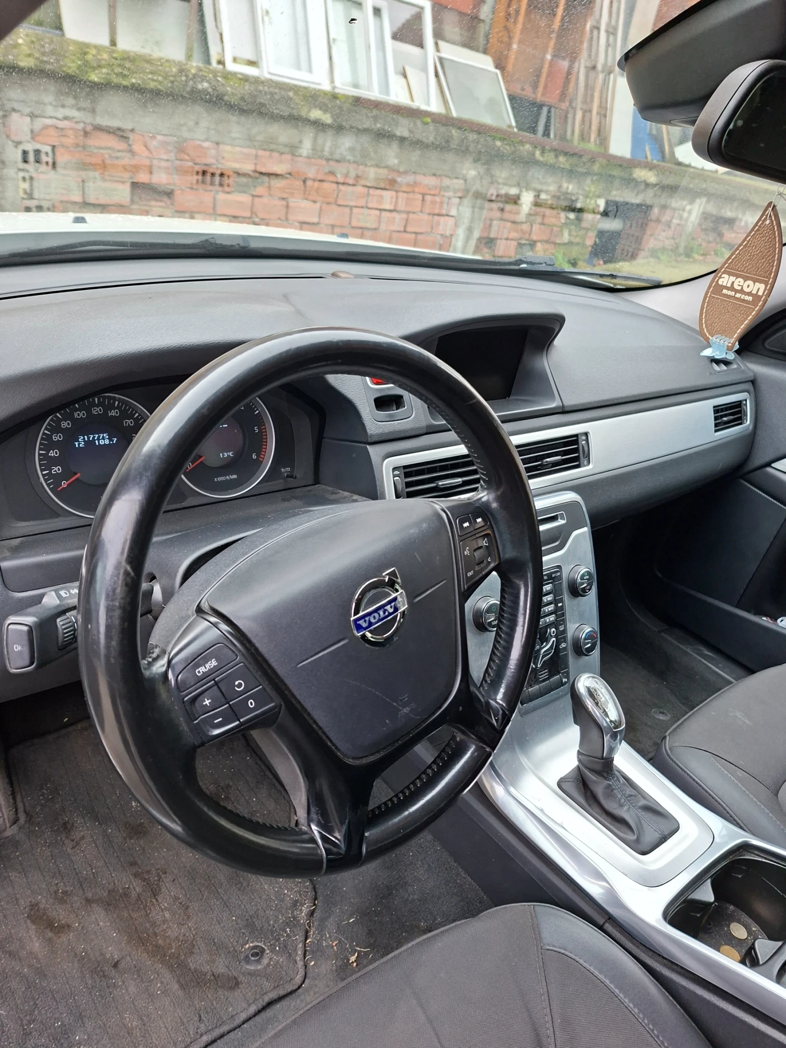 Volvo V70, снимка 5 - Автомобили и джипове - 55675623