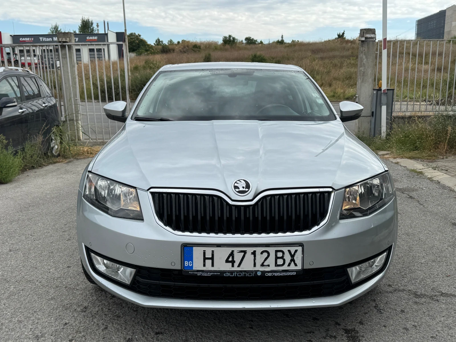 Skoda Octavia 2.0TDI 4x4 DSG, снимка 2 - Автомобили и джипове - 55948856
